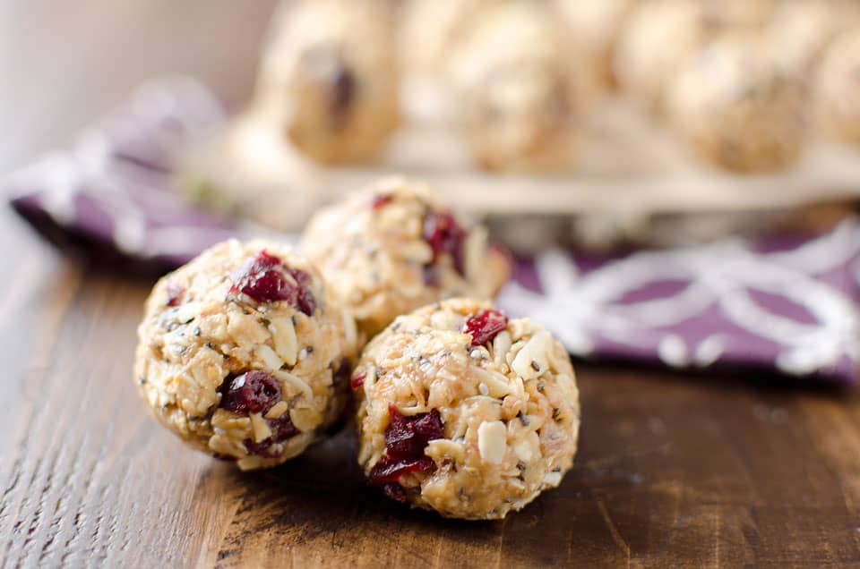 Recipe: Cranberry Almond Energy Bites